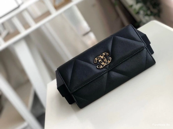 First Bag Ru LONG FLAP CHANEL 19 WALLET 0825